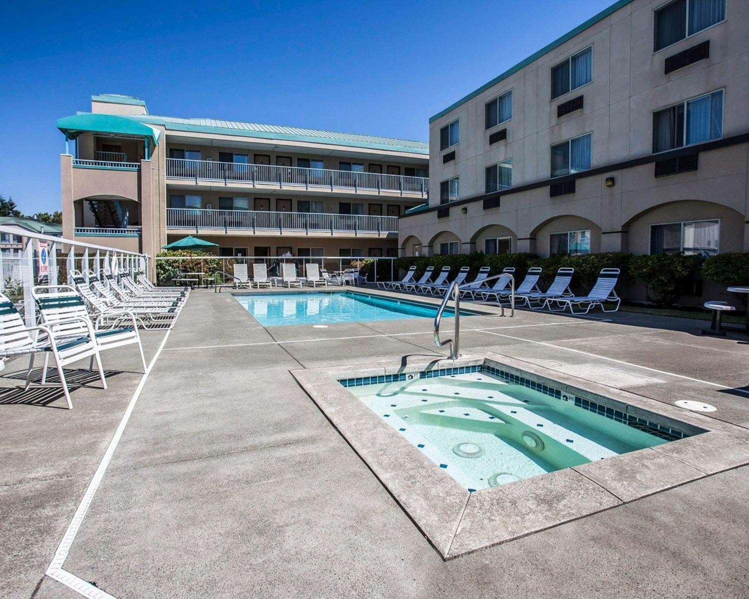 Quality Inn Grand Suites Bellingham 17/29