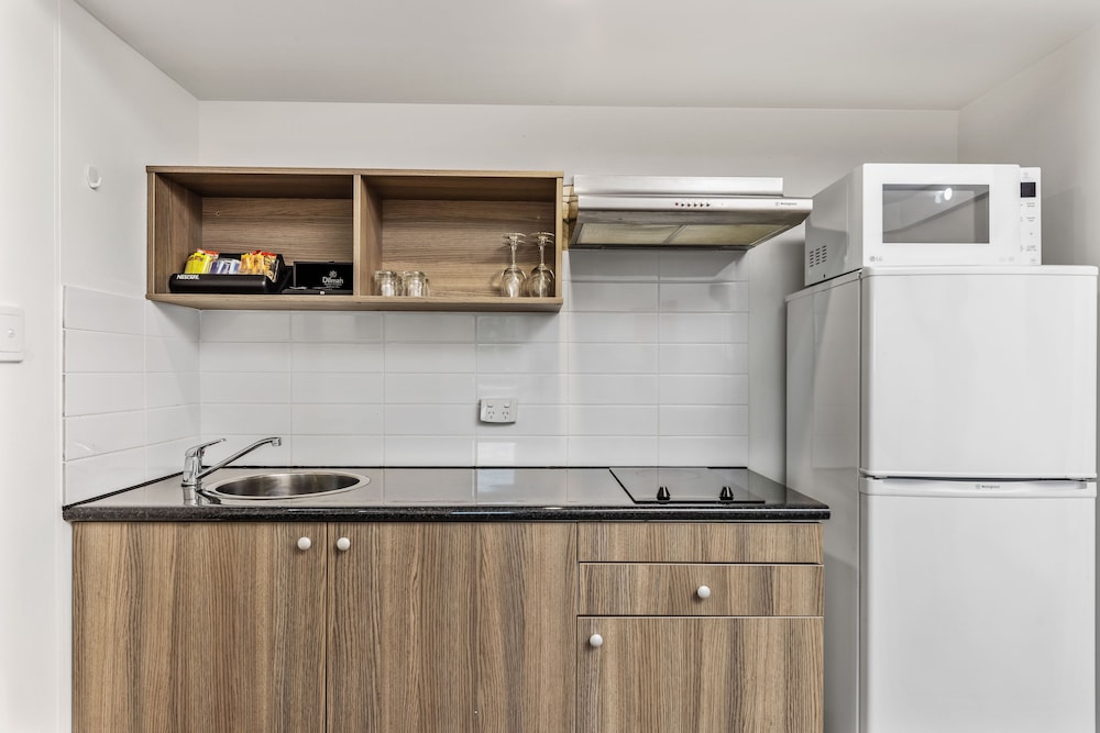Novotel Darwin CBD 12/64