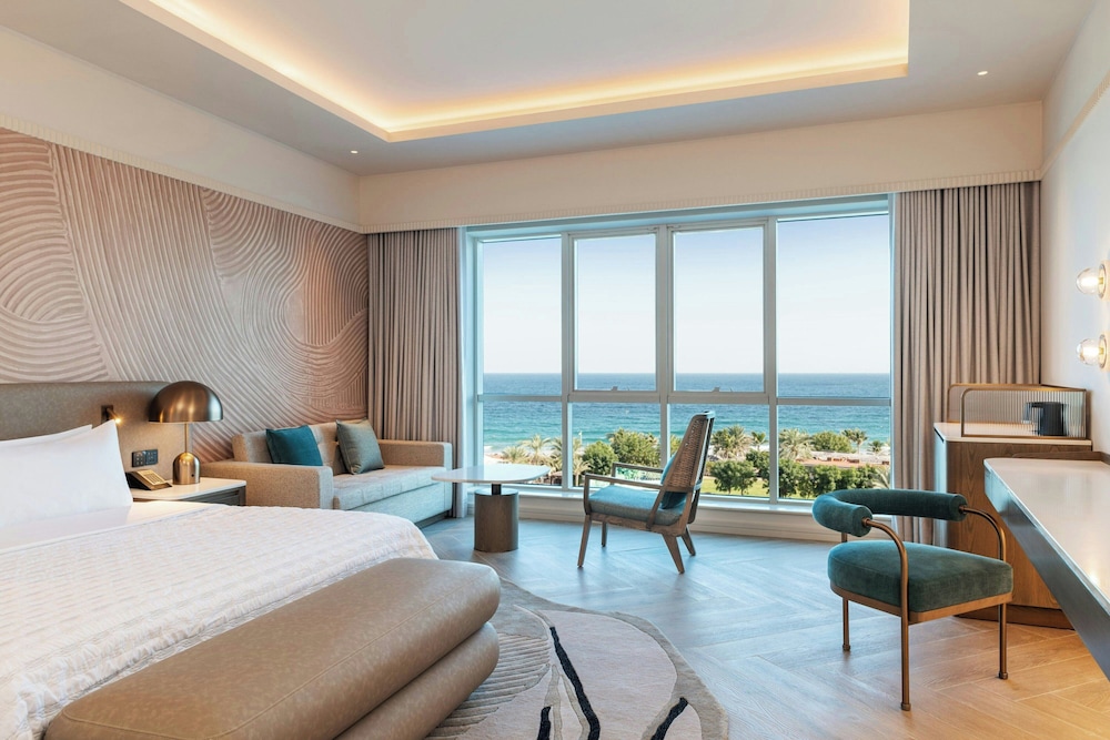 Le Meridien Al Aqah Beach Resort in Al Aqah