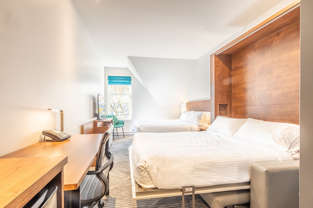Executive, 1 Queen and 1 Murphy Bed, Queen Murphy Bed