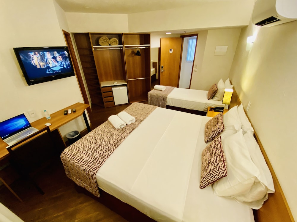 Lummina Hotel 9/42