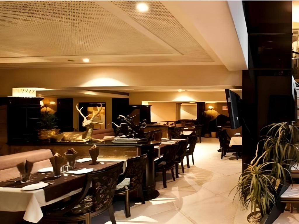Rajhans Hotel - Mumbai 18/19