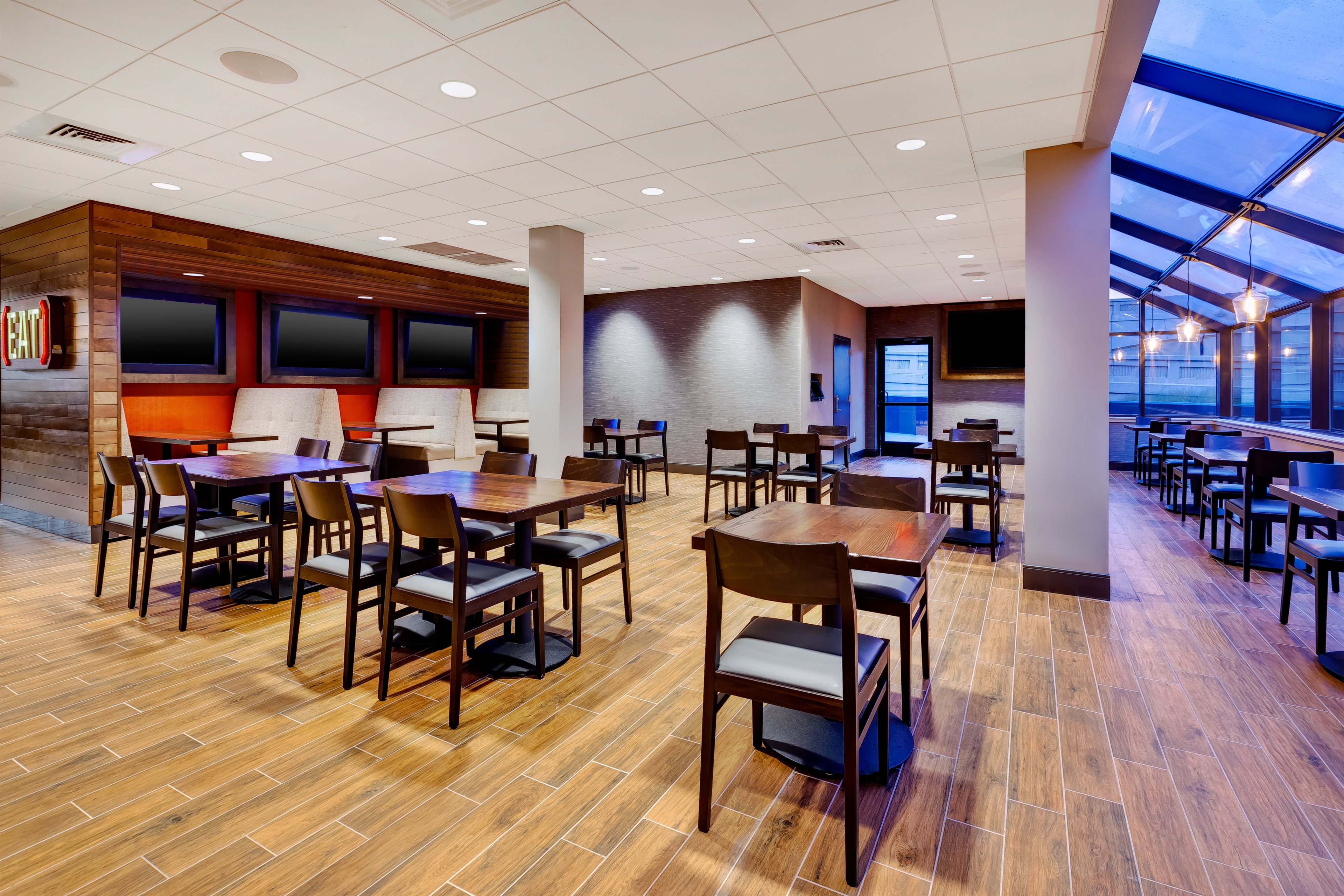 Holiday Inn Grand Rapids Downtown 31/50