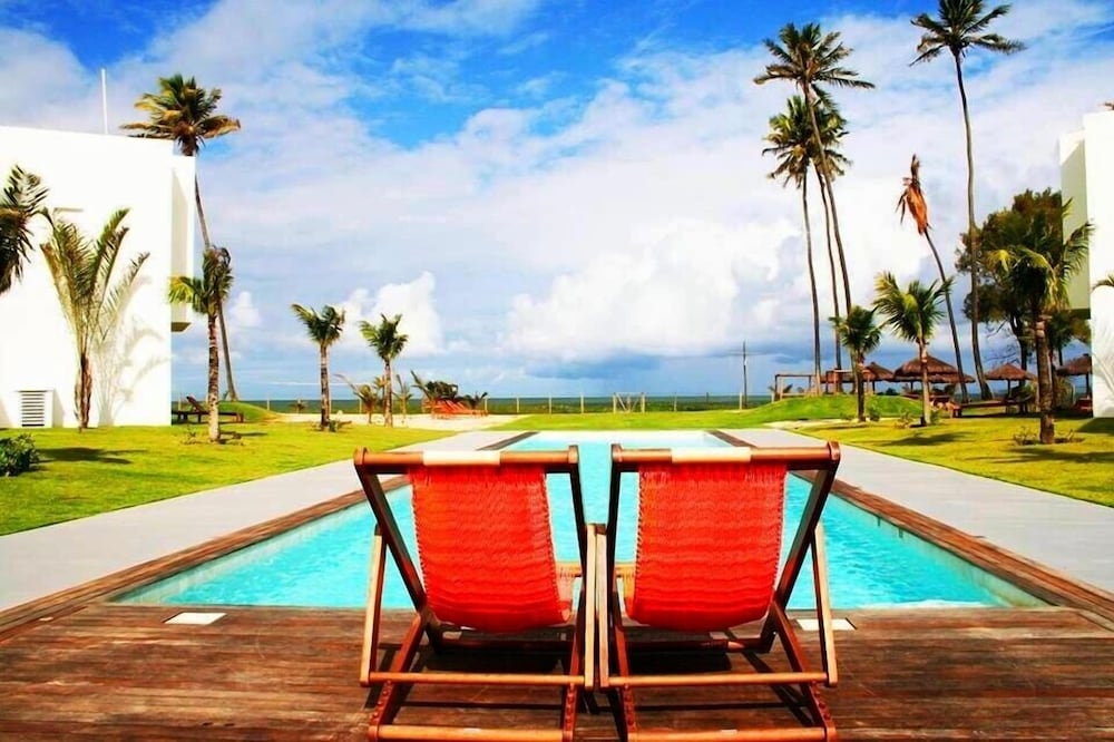 B Blue Beachouses 34/65