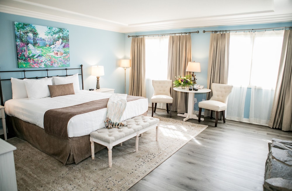 Sea Otter Inn 27/63