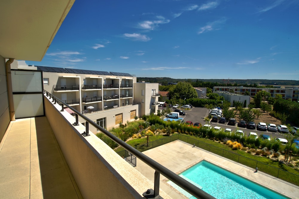 KOSY Aparthotel Campus del Sol Esplanade 63/67