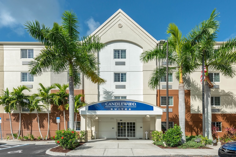Candlewood Suites Fort Myers - Sanibel Gateway, an IHG Hotel in FORT MYERS - FL