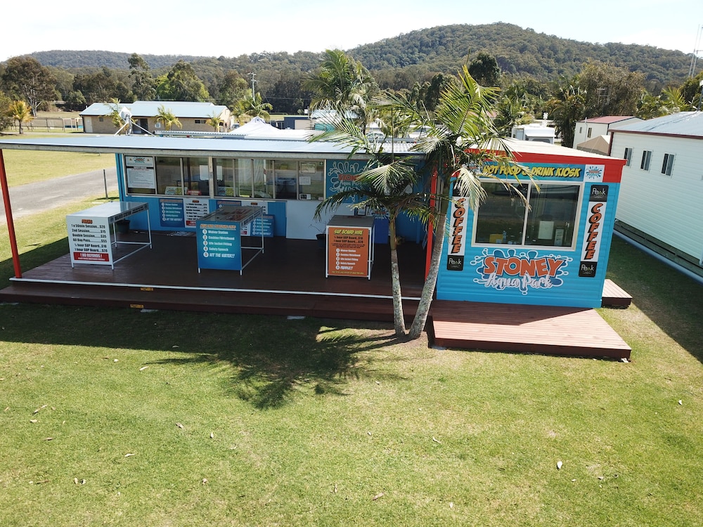 Stoney Park Holiday Park 28/34