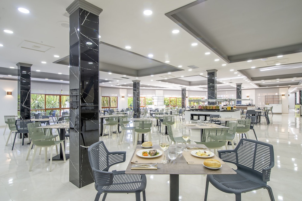 Benidorm East by Pierre and Vacances 63/72