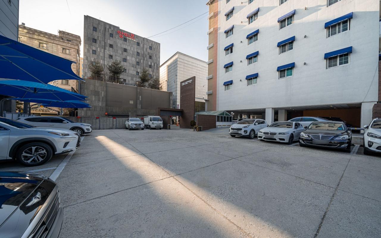 Valentine Hotel 32/34