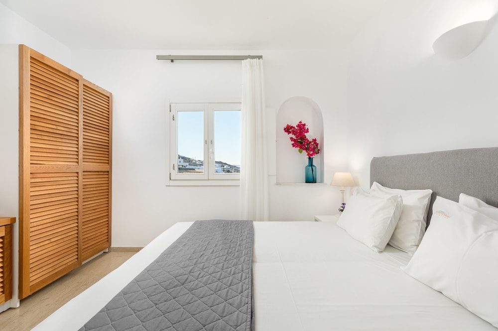 CLASSIC, DOUBLE BED, SEA VIEW