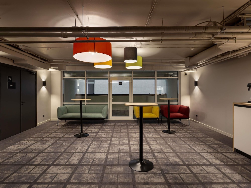 ibis Kyiv Beresteiska 7/47
