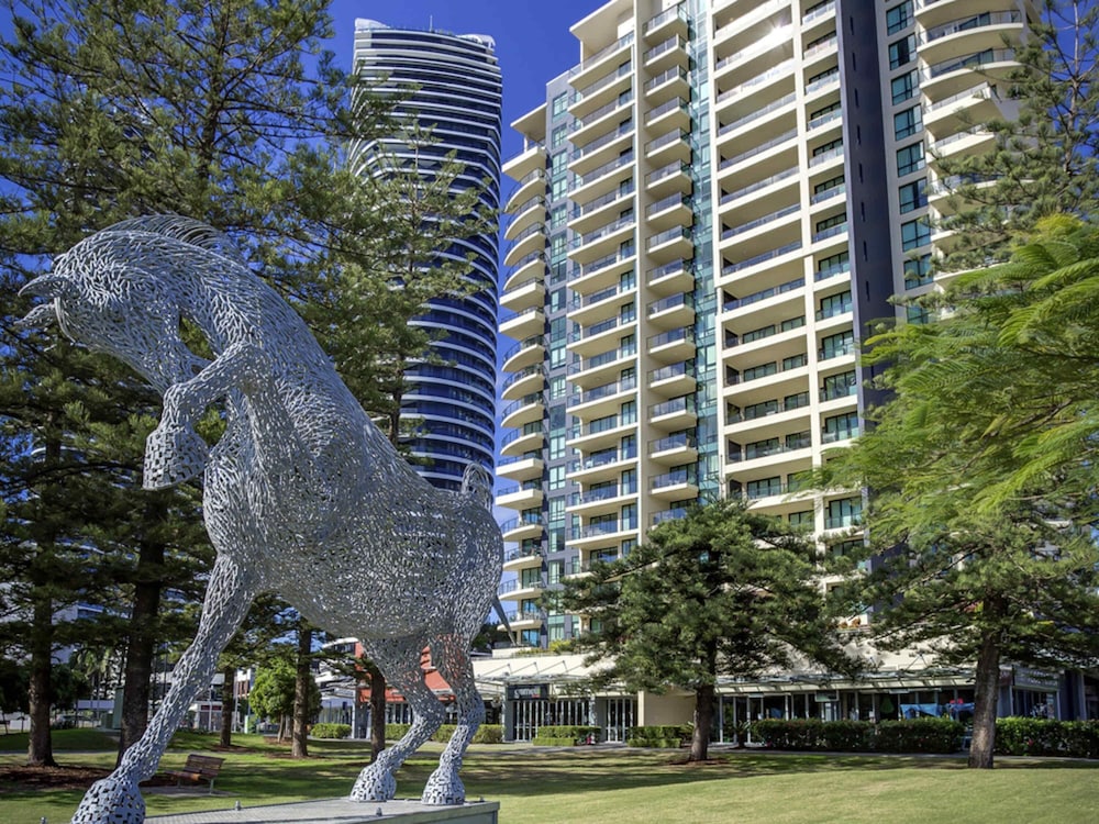 Mantra Broadbeach on the Park 60/70