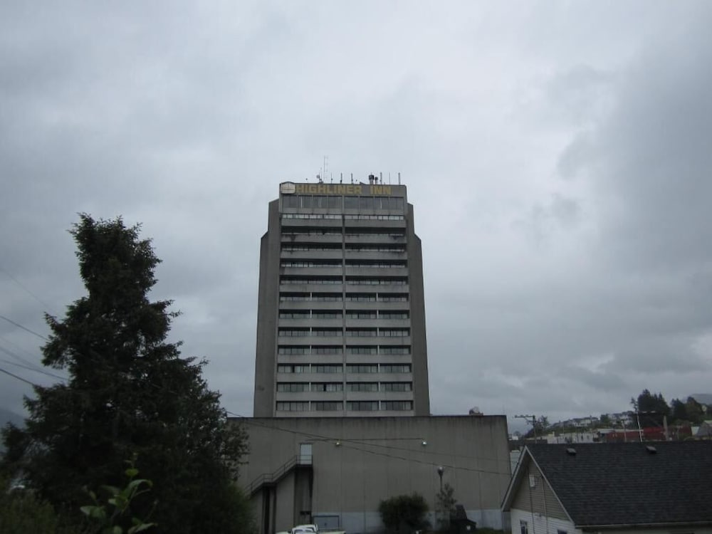 Highliner Plaza Hotel Conference Centre 1/56
