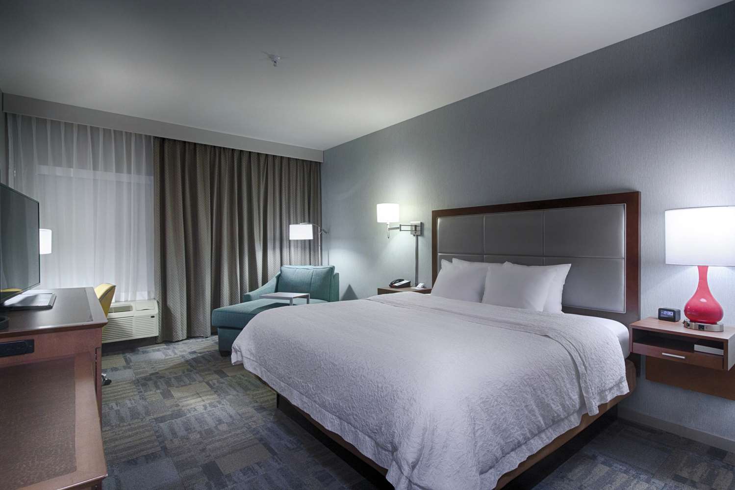 Deluxe, King Bed