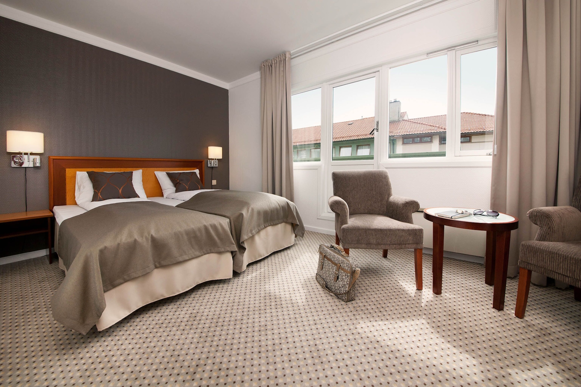SUPERIOR, TWIN BEDS