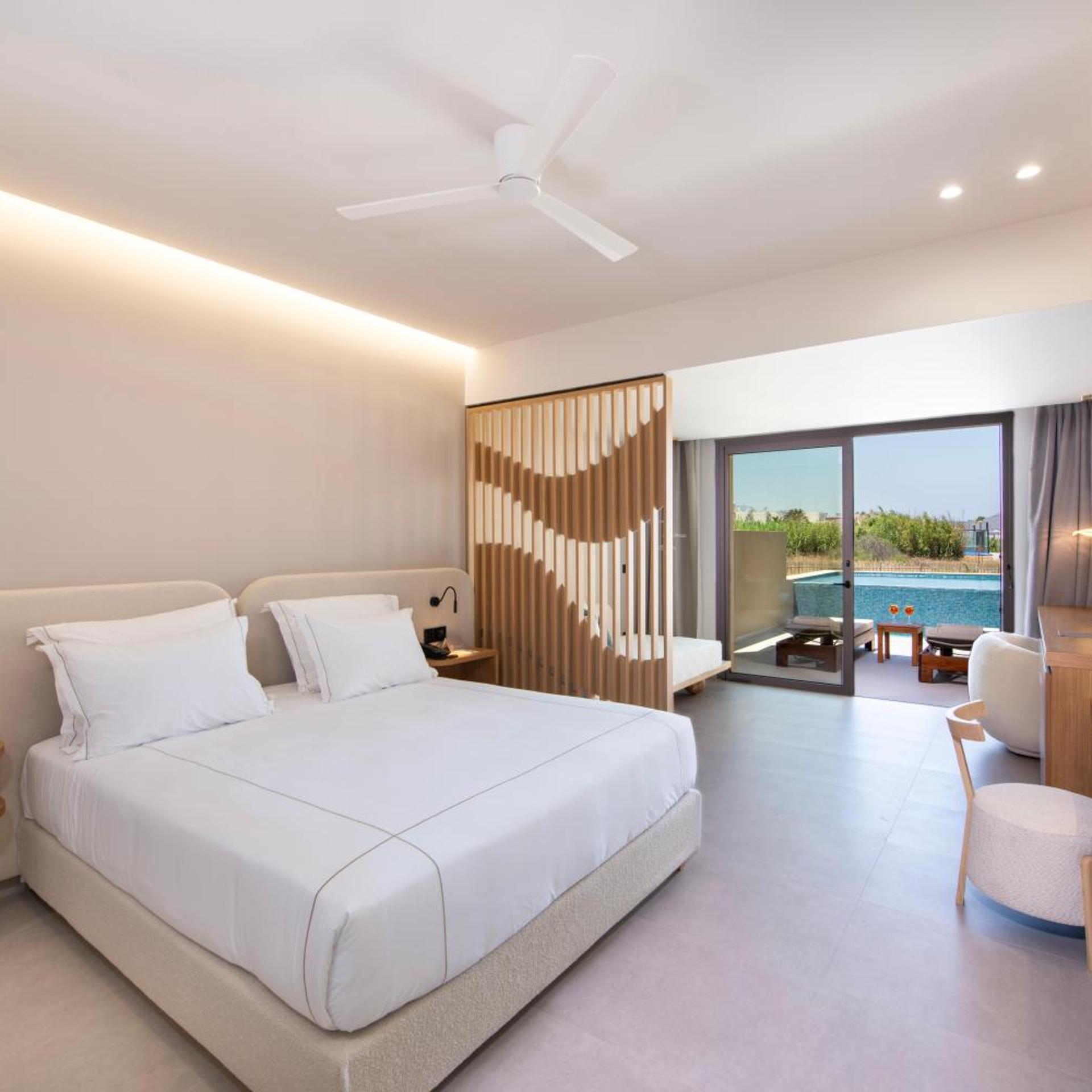 Swim Up, Prestige, Junior Suite, Land View
