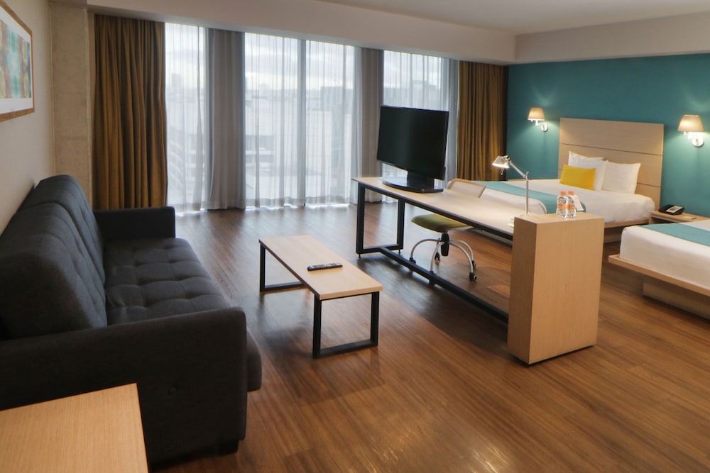 City Express Suites by Marriott Tijuana Rio 25/50