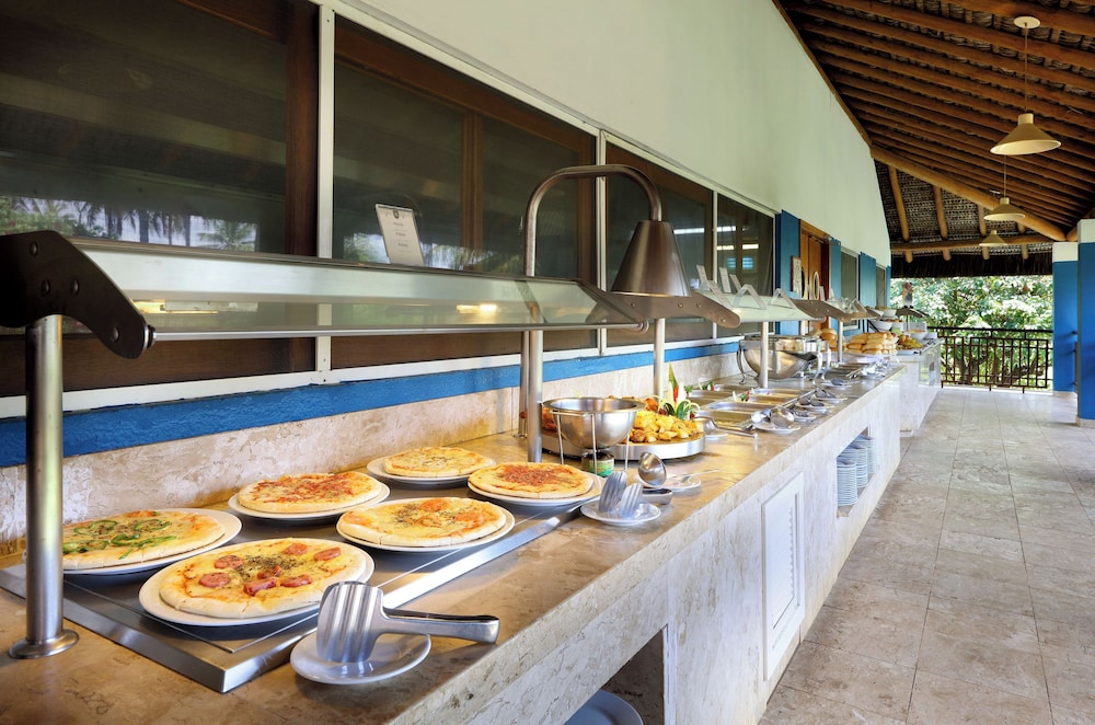 The Signature Level at Grand Palladium Imbassaí Resort & Spa 30/44