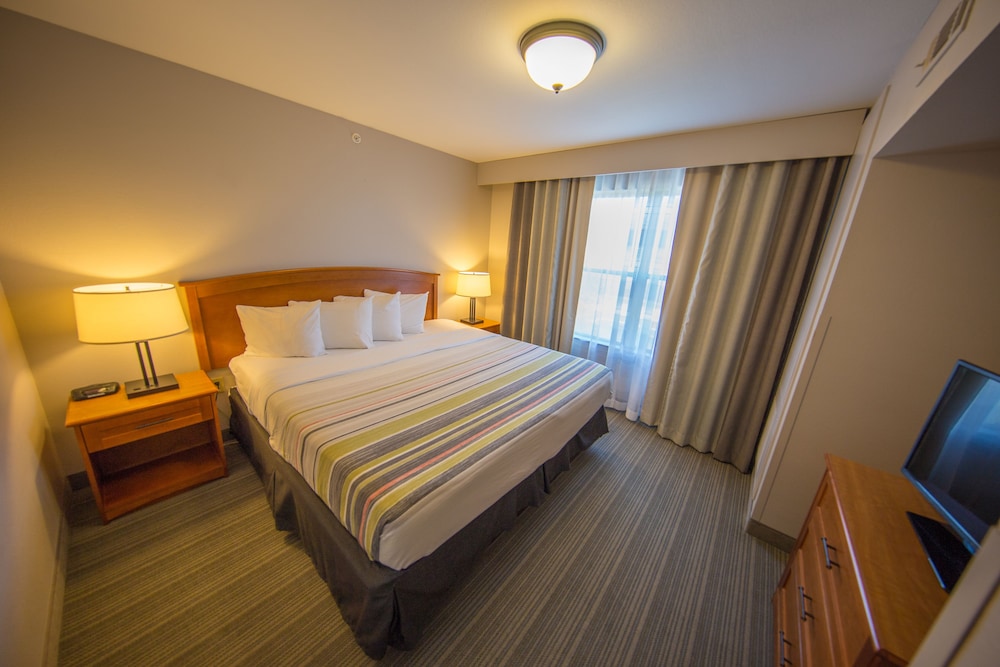 1 Bedroom, Suite, Queen Bed, Accessible