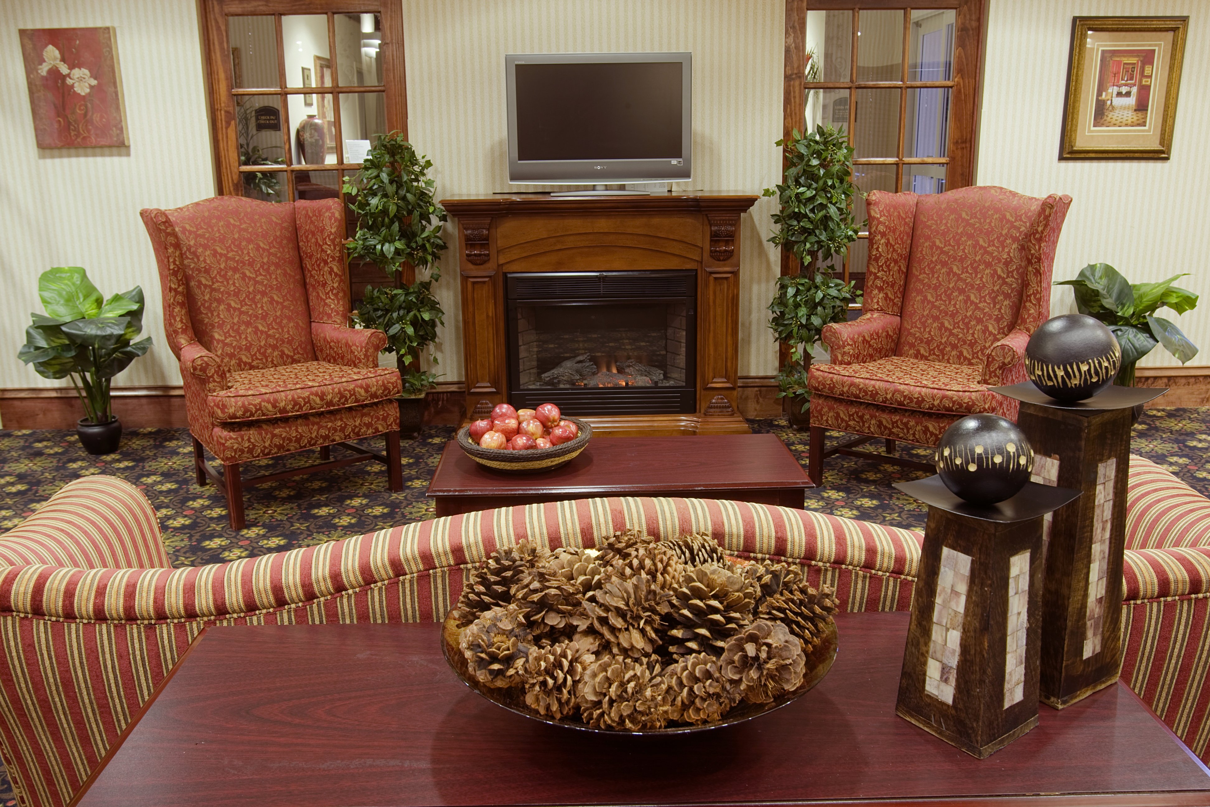 Holiday Inn Express and Suites Lucedale Hotel 48/76