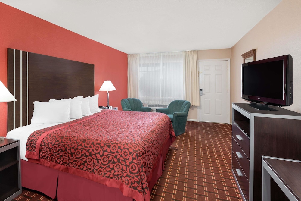 Howdy Hotel 7/33