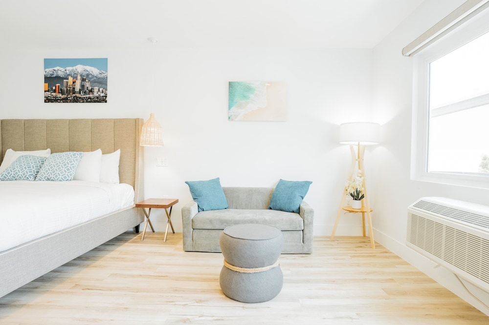The Belmont Shore Inn 28/44