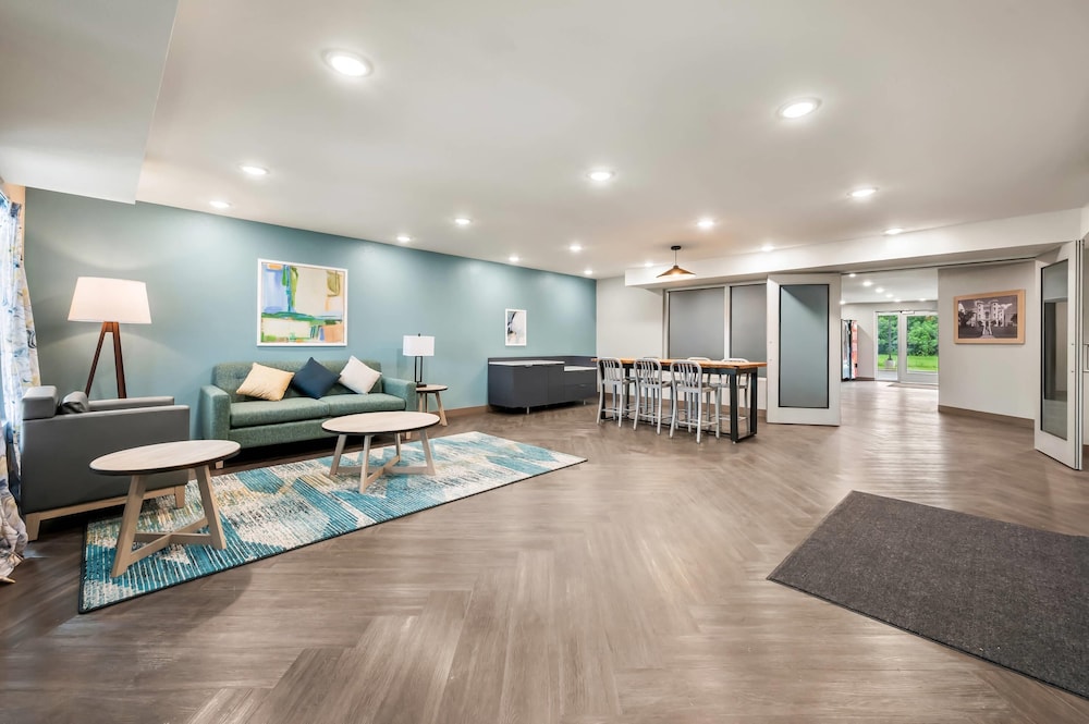 WoodSpring Suites Baton Rouge Airport 37/65