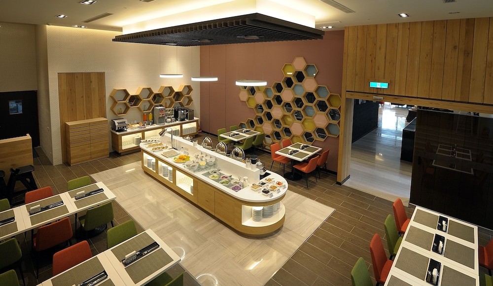Golden Tulip Glory Fine Hotel 44/60