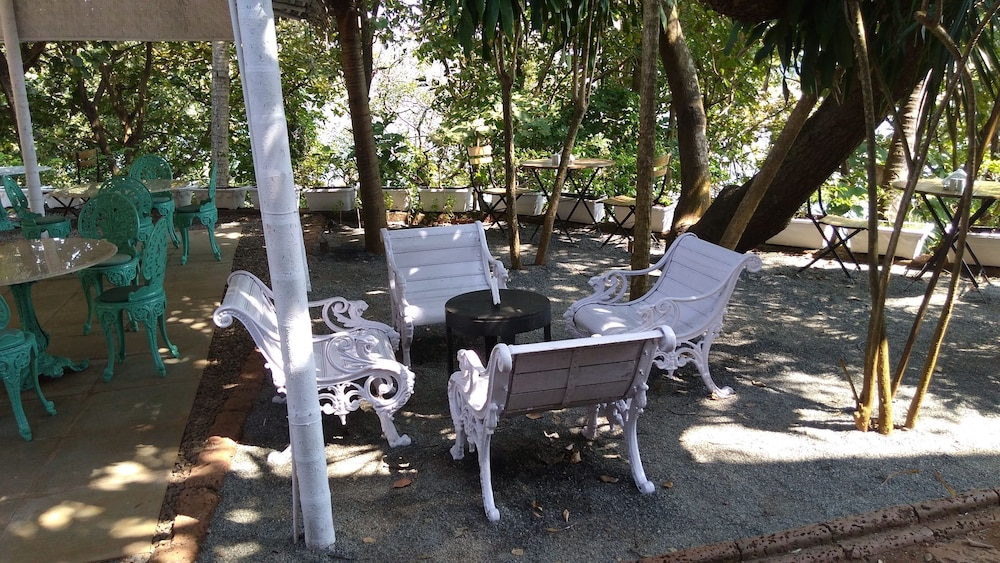 Fort Tiracol Heritage Hotel 25/50