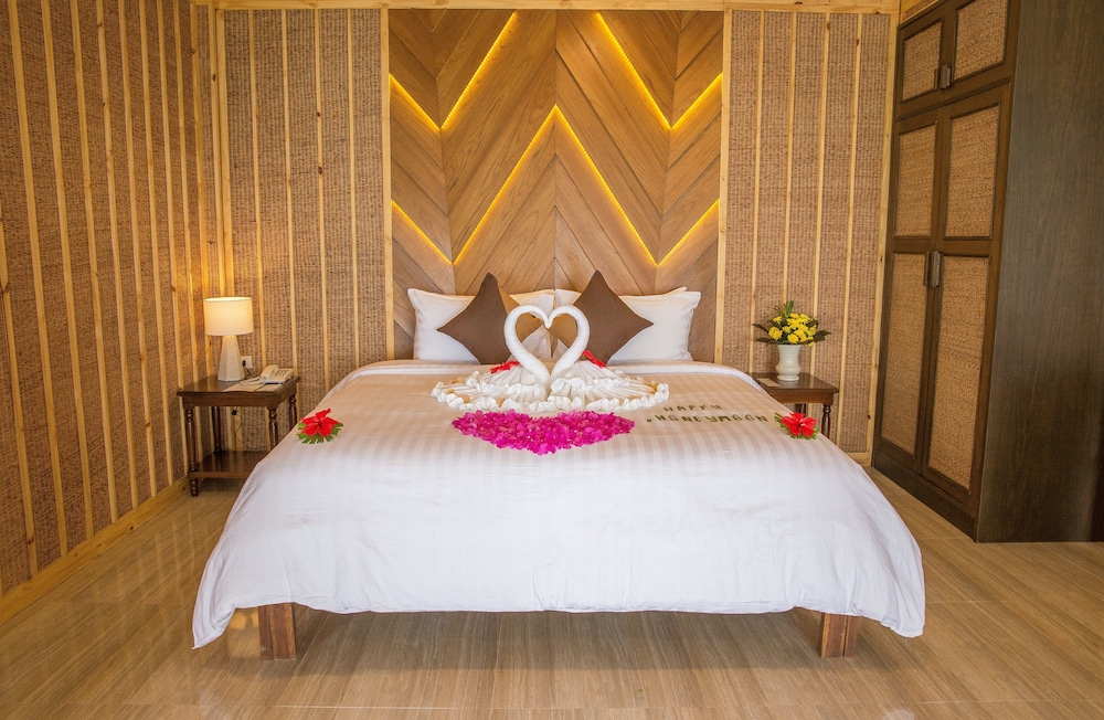 Adarin Beach Resort (ex New Lapaz Villa) 23/65