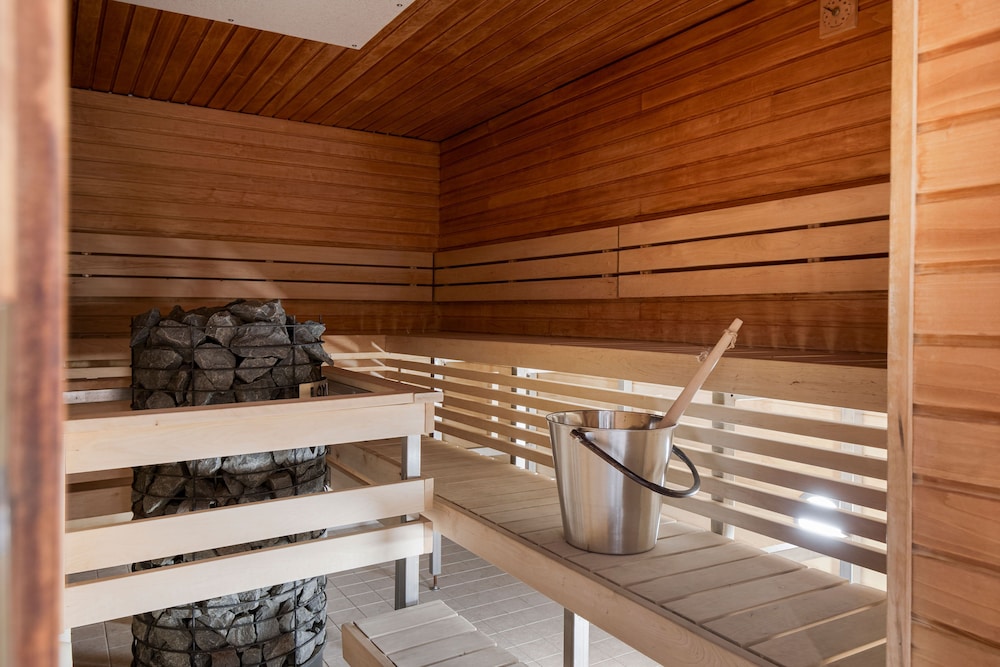 swimming pool spa