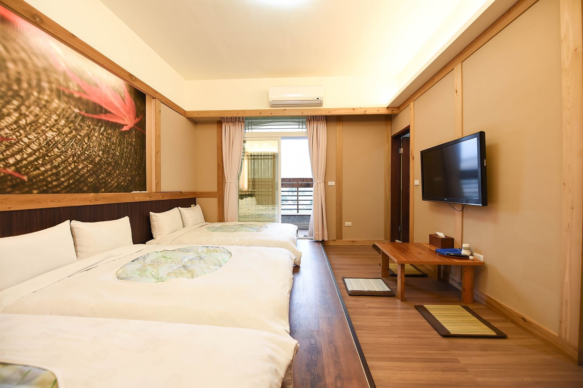 FAMILY, 3 DOUBLE BEDS