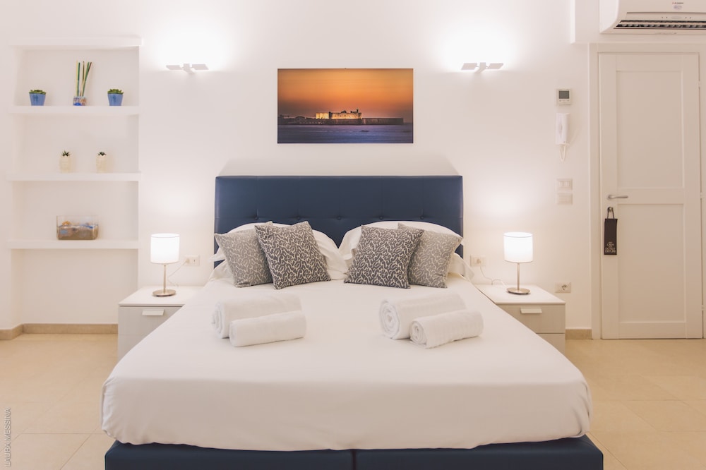 Lemoni Suite 16/56