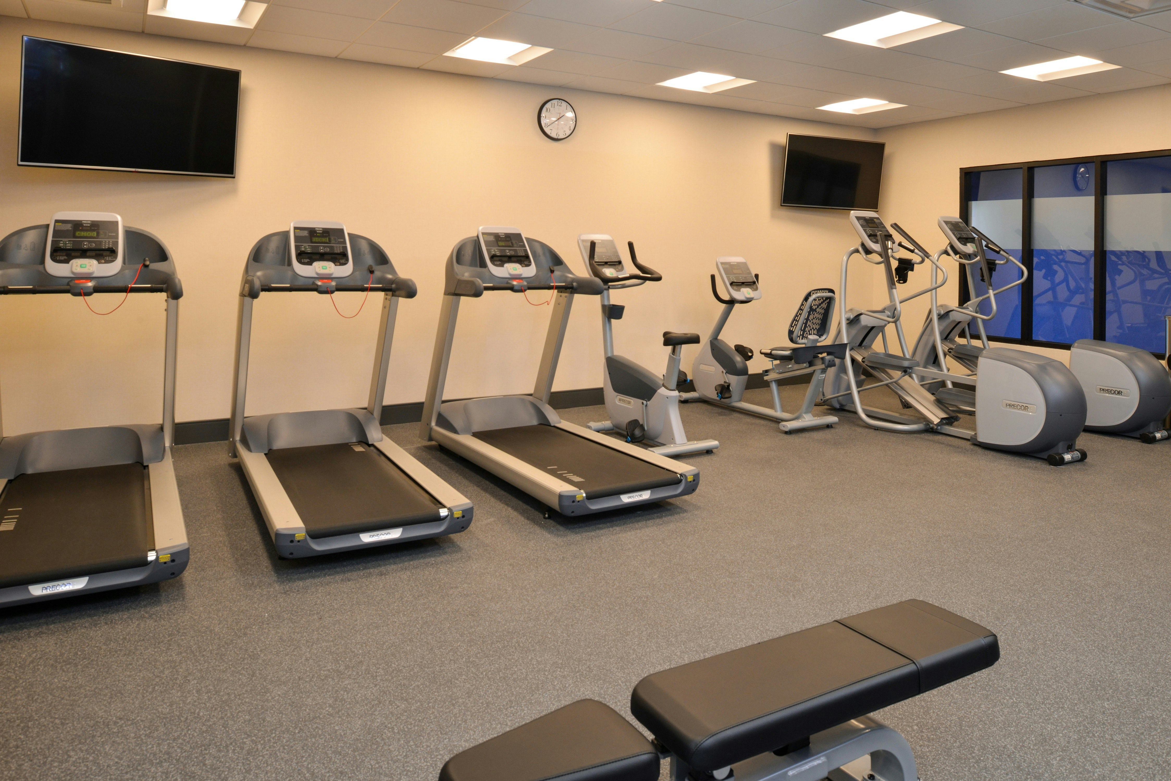 Hampton Inn & Suites Cincinnati-Mason 21/31