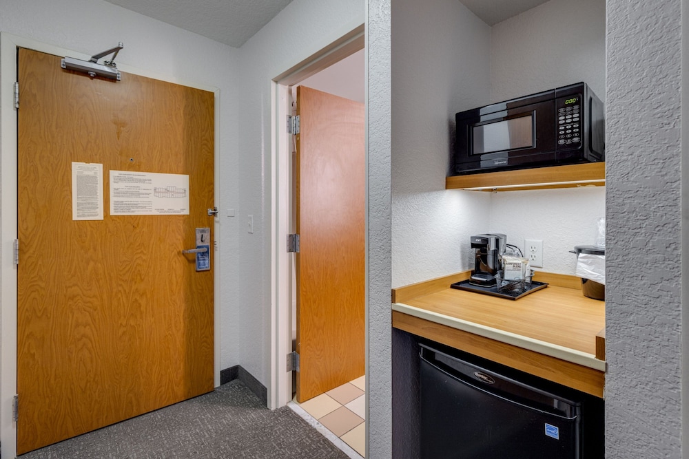 Fairfield Inn And Suites By Marriott Lawton 62/64