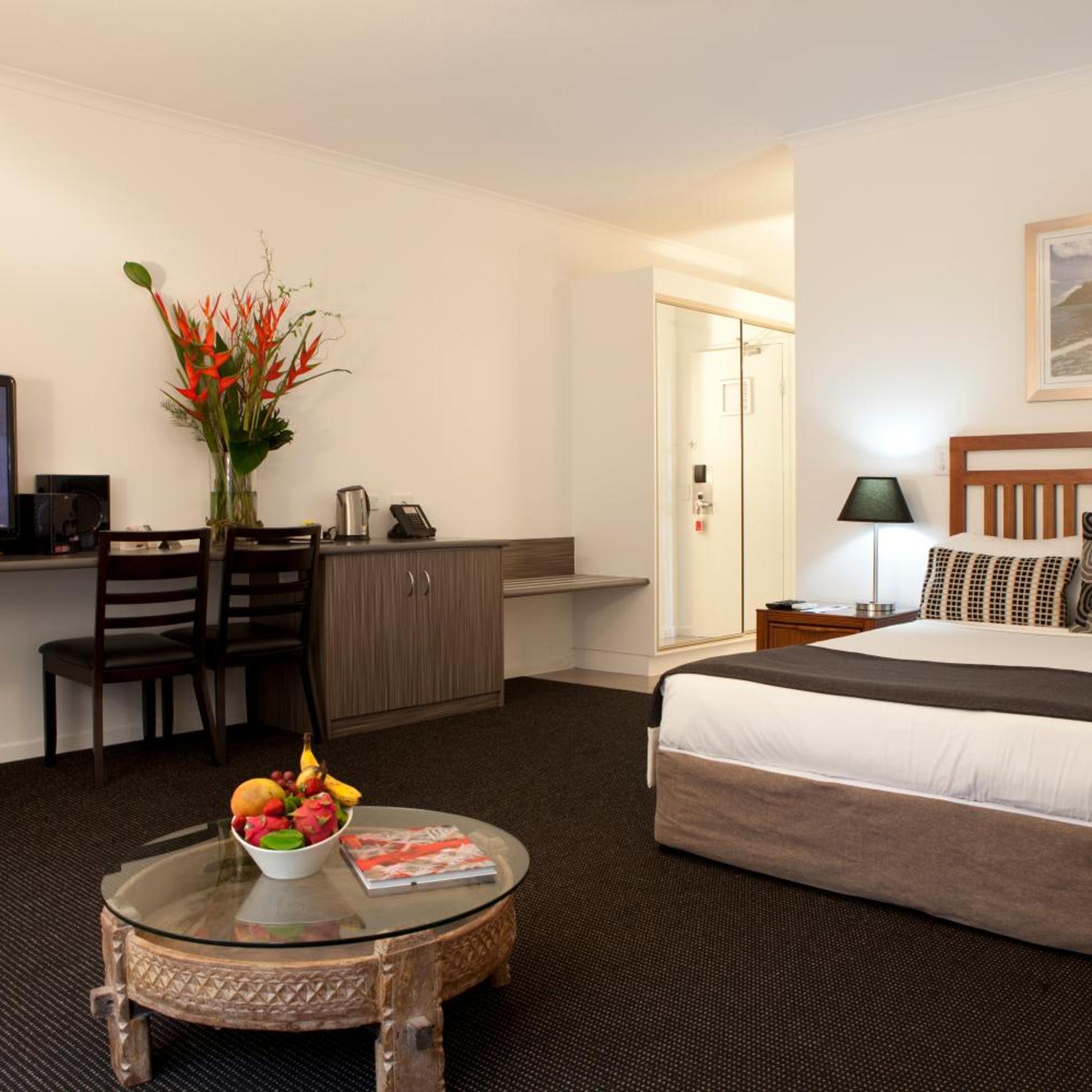 STANDARD, KING BED