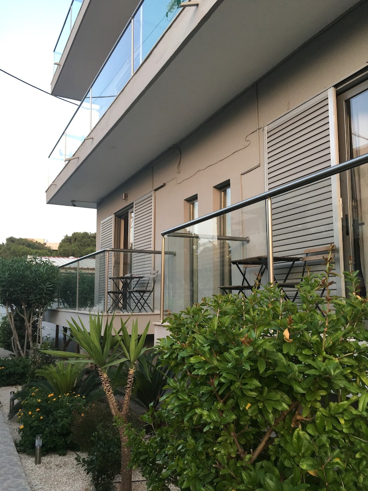 7 Palms Hotel Apartments 5/49