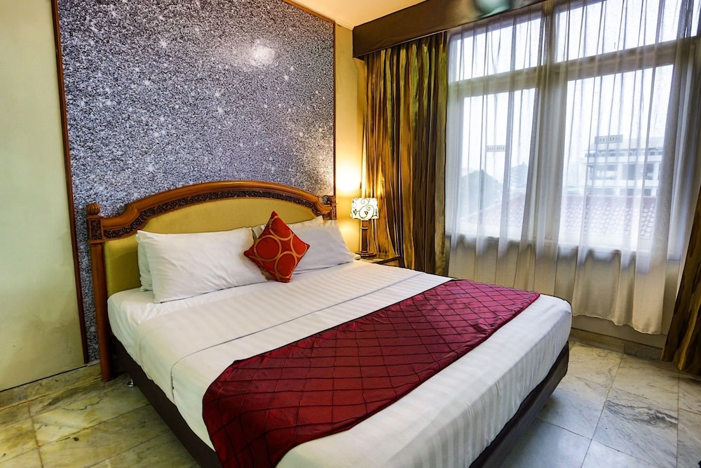 Johns Pardede International Hotel 16/36