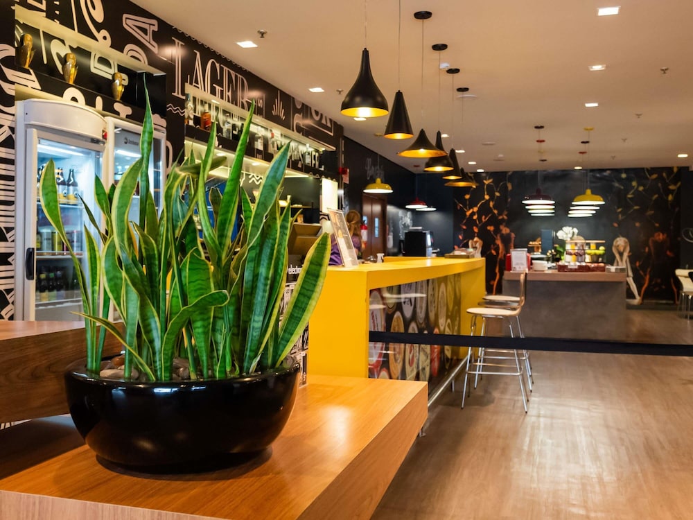 Ibis Joinville 13/58