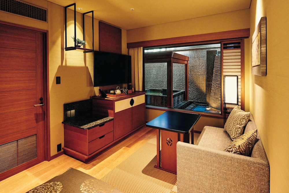 Soraniwa Terrace Kyoto Bettei 35/50