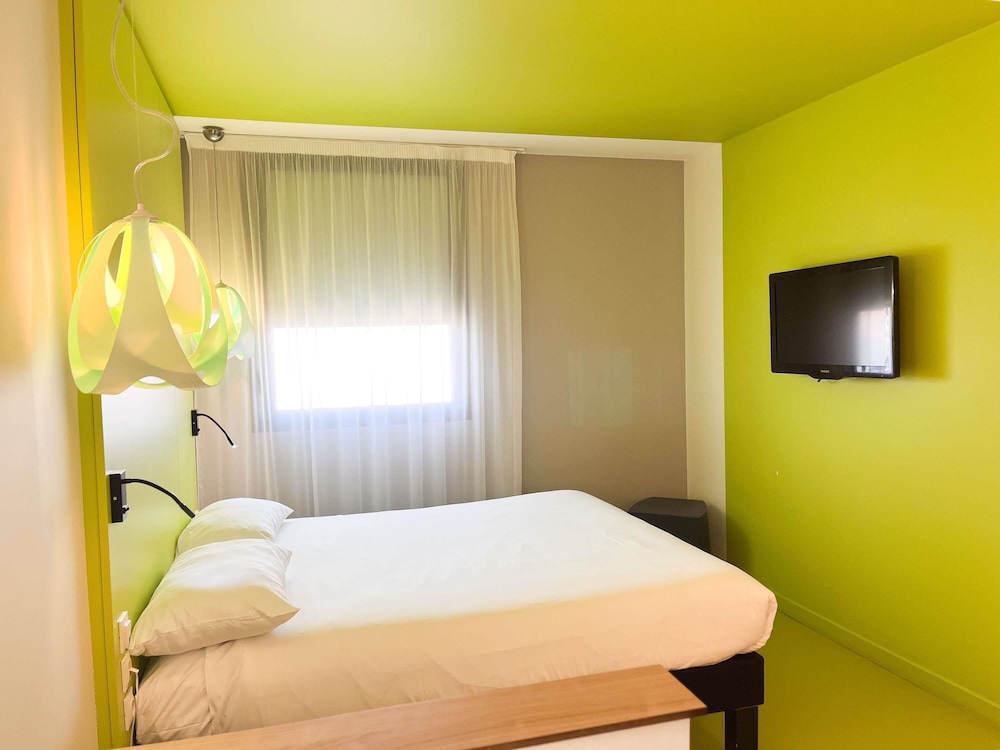 IBIS STYLES NIMES GARE CENTRE 28/57