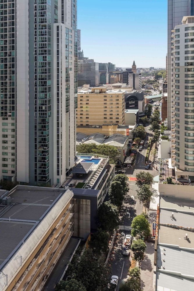 Oaks Brisbane River City Suites 59/72