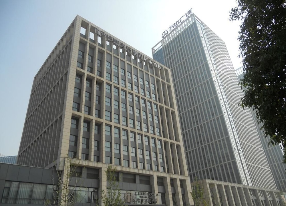 Metropolo Wuhan Sports Center Subway Station Dongfeng Avenue Hotel 4/23