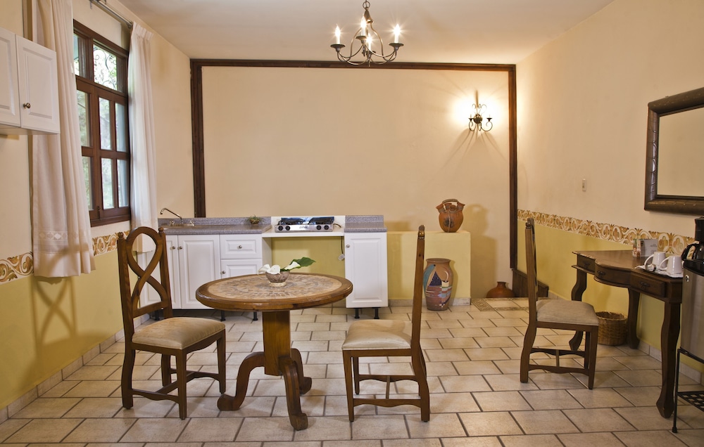 Hotel Boutique Casa los Cantaros 36/50