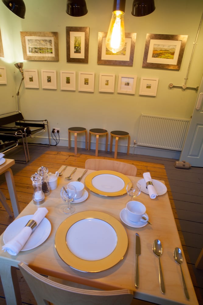 Hill View House Bed and Breakfast 26/29