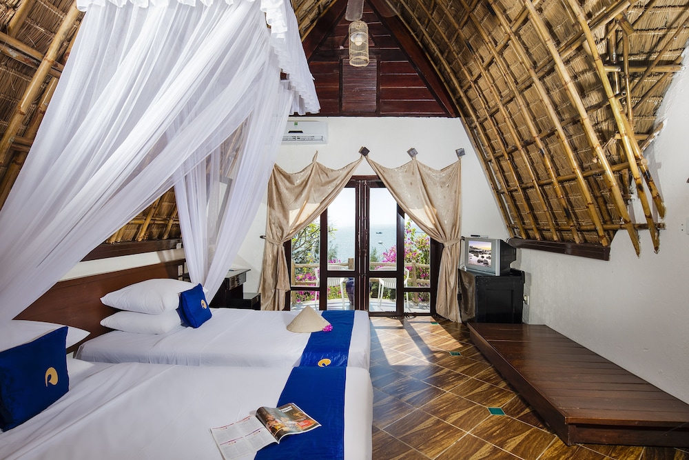 Rock Water Bay Beach Resort &amp; Spa 16/50