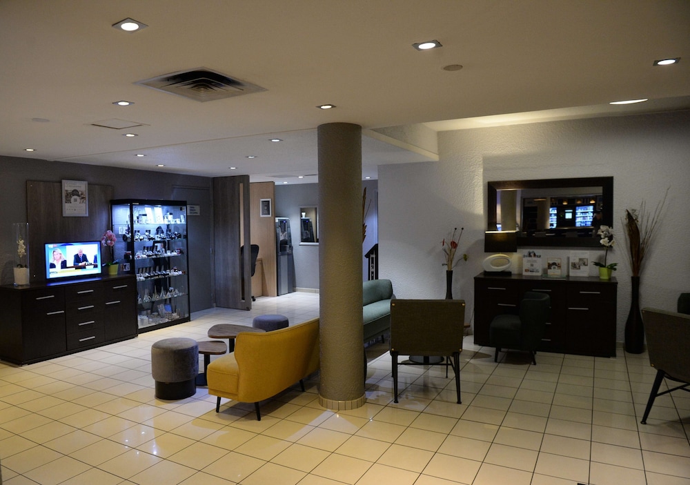 Kyriad Le Bourget Centre Parc Des Expositions 27/47