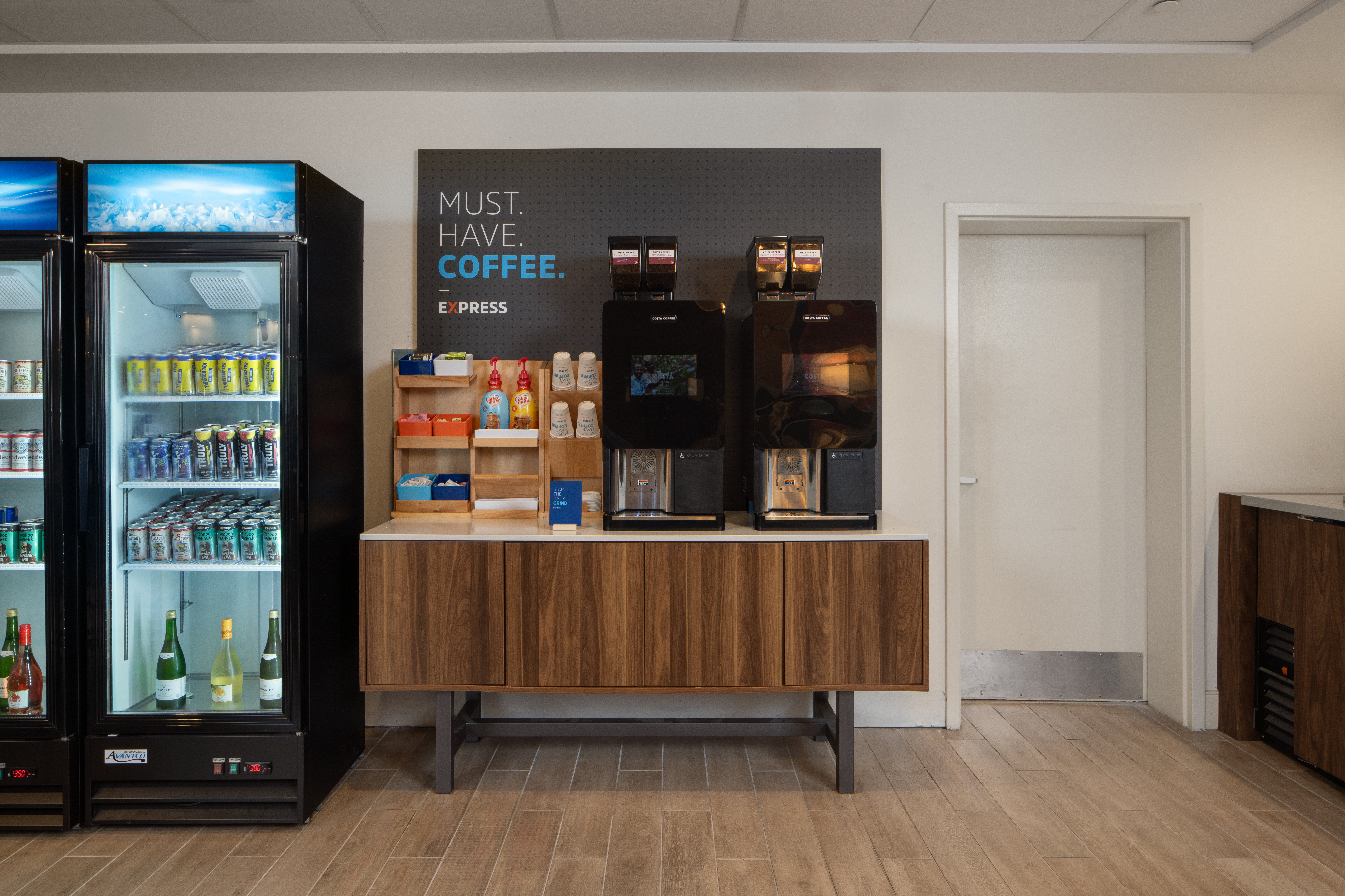 Holiday Inn Express & Suites Charleston Dwtn - Westedge, an IHG Hotel 6/34