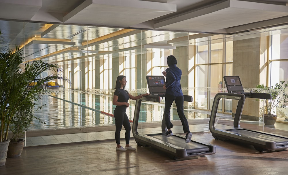Grand Hyatt Doha Hotel and Villas 35/65